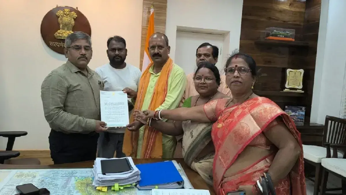 कुमारधुबी स्टेशन पर पटना इंटरसिटी का होगा ठहराव! BJP प्रतिनिधिमंडल ने डीआरएम से की बात
