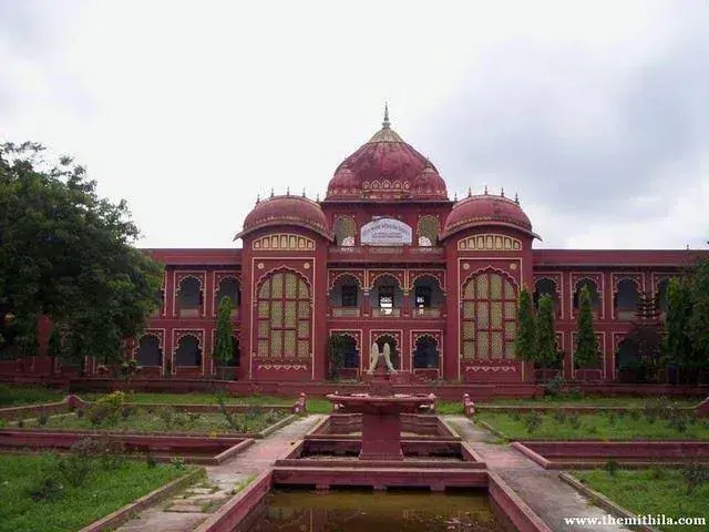 ललित नारायण मिथिला विश्वविद्यालय में छात्र संघ की मांगों पर ज्ञापन