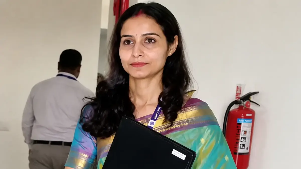 शादी के 12 साल बाद 2 बच्चों की मां रुचि बनीं SDM, पति और परिवार को संभालते पूरा किया मां का सपना