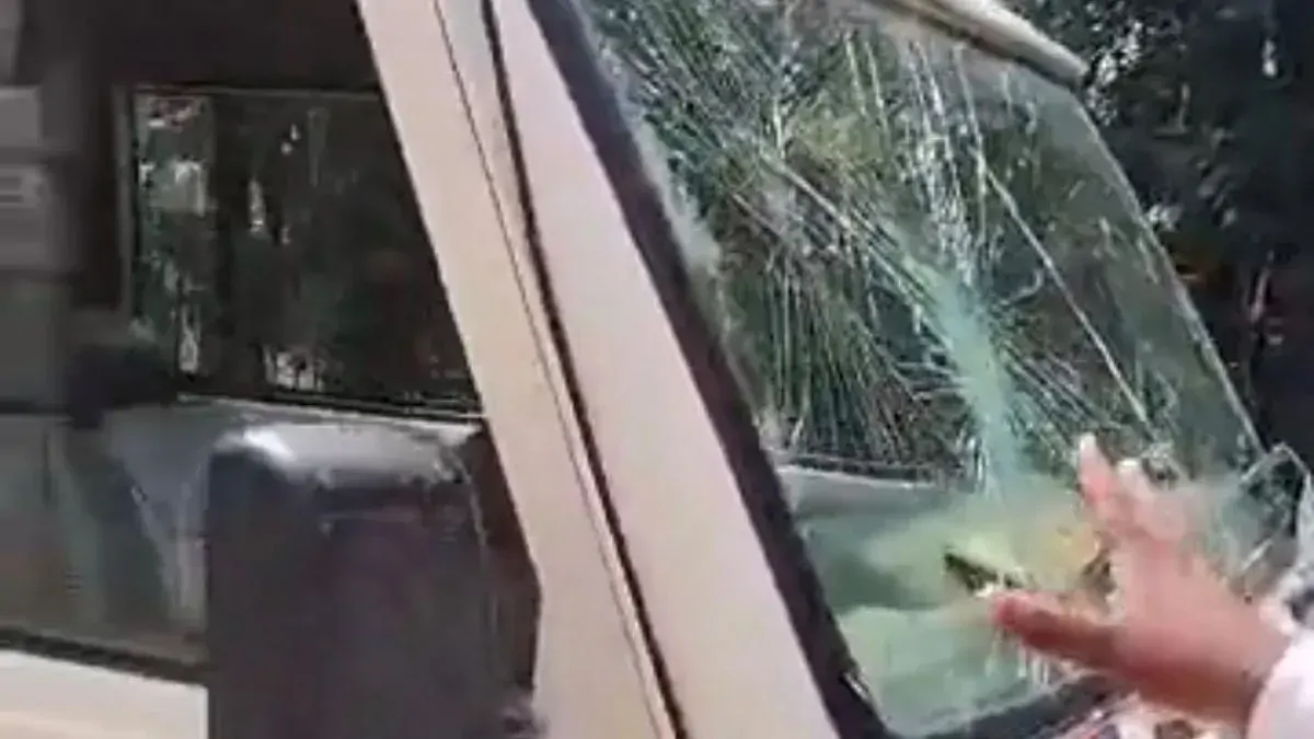 दरभंगा में शराब धंधेबाज को पकड़ने गई पुलिस टीम पर हमला, चार जवान घायल और गाड़ी क्षतिग्रस्त