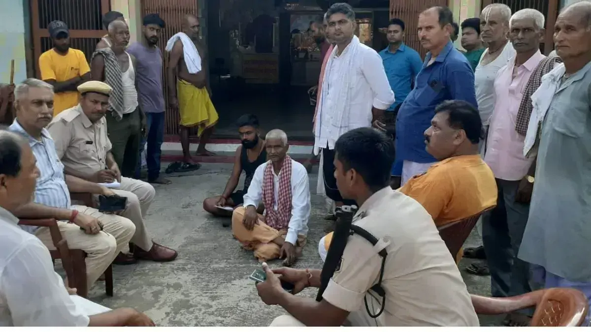 दरभंगा में राघोपुर के श्रीरामजानकी मंदिर से भगवान के मुकुट समेत 10 लाख की संपत्ति ले गए चोर