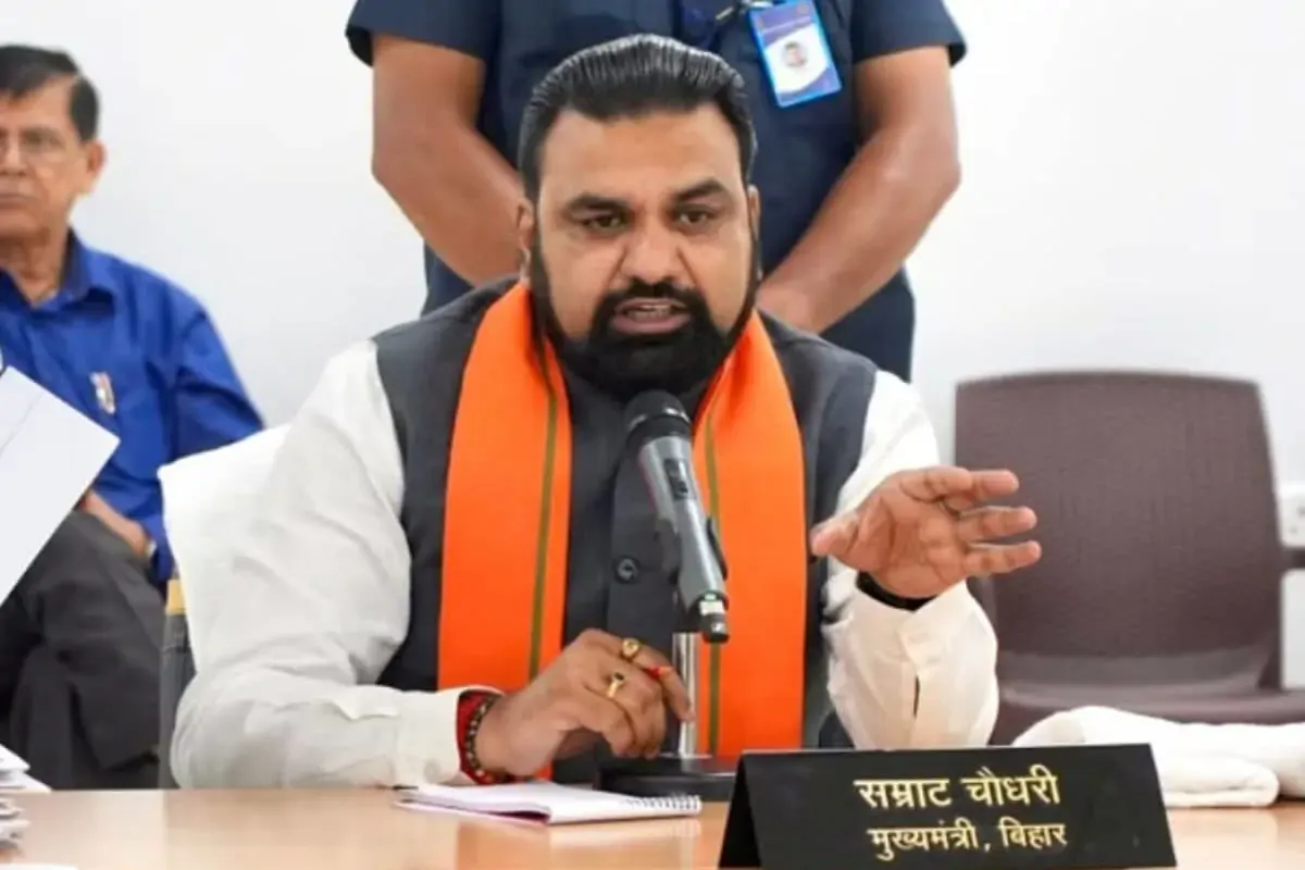 सरकारी स्कूलों में बदलेगा सिस्टम, अब अधिकारी संभालेंगे मॉडल स्कूल; सीएम सम्राट का बड़ा प्लान