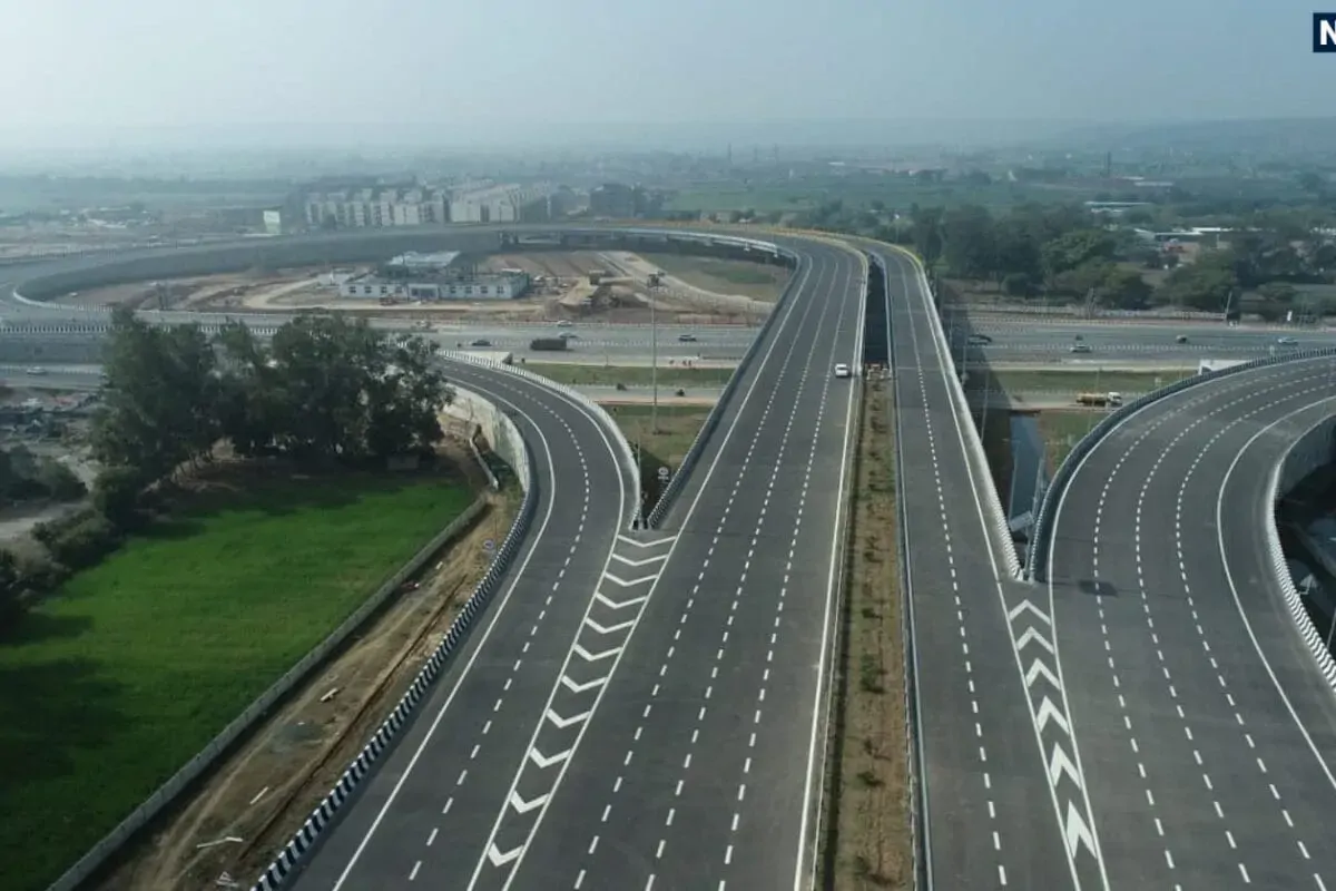 1500 KM लंबा 'एक्सप्रेसवे', 32 नहीं 16 घंटे में पहुंचेंगे दिल्ली से चिकन नेक, राजधानी ट्रेन भी इसके सामने फेल