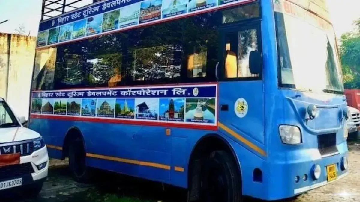दीघा से कंगन घाट तक का सफर हुआ खास, जेपी गंगा पथ पर पर्यटकों की पहली पसंद बनी डबल डेकर बस