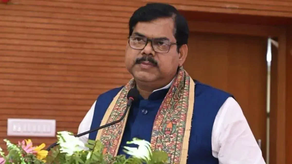 बिहार में UP के शिक्षकों को नो-टेंशन! शिक्षा मंत्री का साफ संदेश- नियमों के तहत ही होंगे सारे तबादले